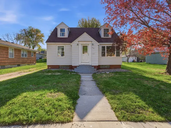 509 Charlotte St SE, Willmar, MN 56201