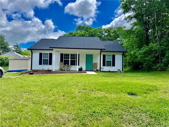 145 Old Fisher Ferry Rd, Thomasville, NC 27360