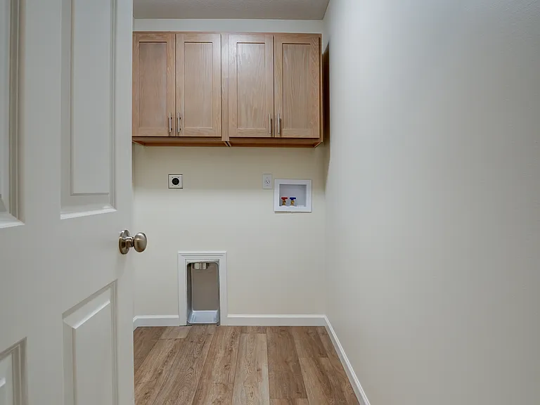 1013 Caroline Ave — Photo 23