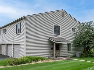 12260 Woodside Dr, Grand Blanc, MI, 48439