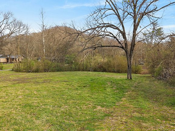 2nd image of 540 Franklin Rd