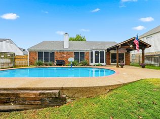 5409 Summit Peak Dr, Arlington, TX 76017