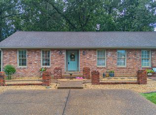 206 Circle Dr, Benton, KY 42025