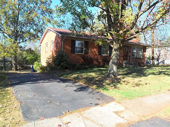 2nd image of 3267 Aqueduct Dr