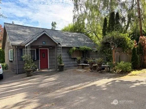 19229 88th Avenue W, Edmonds, WA 98026