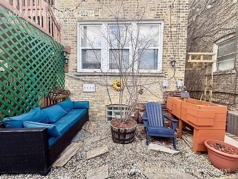 4527 N Troy St #F — Photo 10
