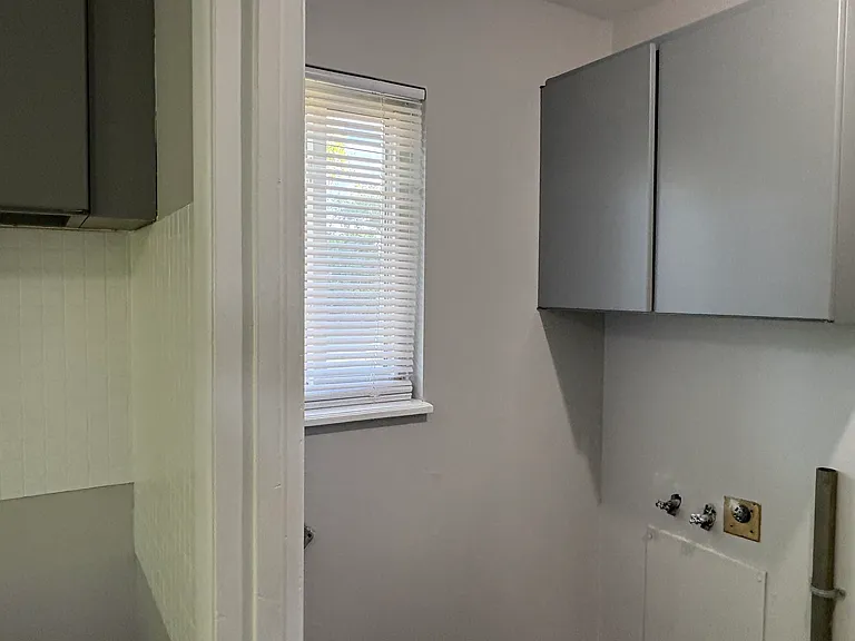 1043 Spinning Rd #1 — Photo 5