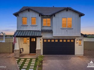 8611 E Fox St, Mesa, AZ 85207