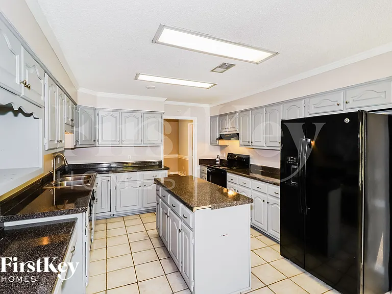 3707 Oak Forest Dr — Photo 8