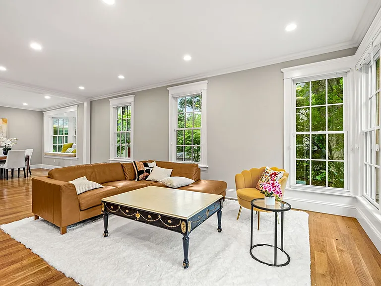 2 Brattle Cir — Photo 9