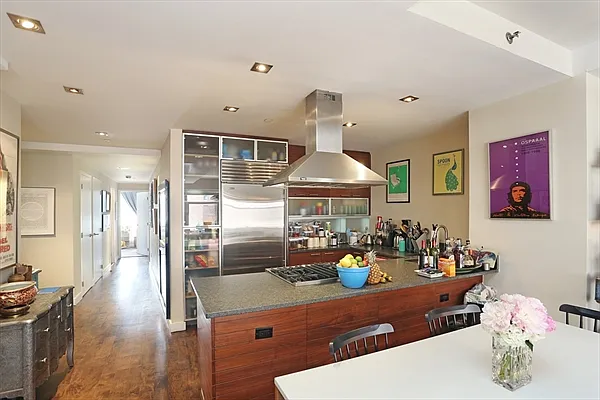 Sold by Citi Habitats | media 12