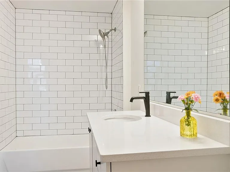 170 Boulevard SE #H421 — Photo 10