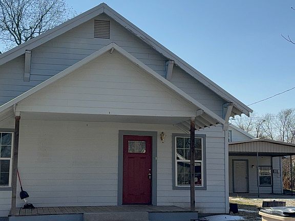 2nd image of 602 W Walcott Ave
