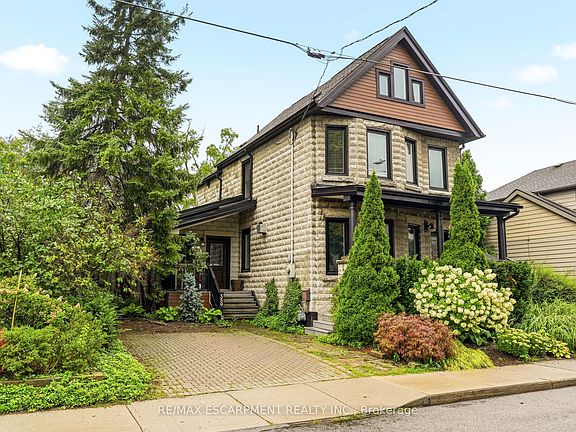 2nd image of 359 Herkimer St