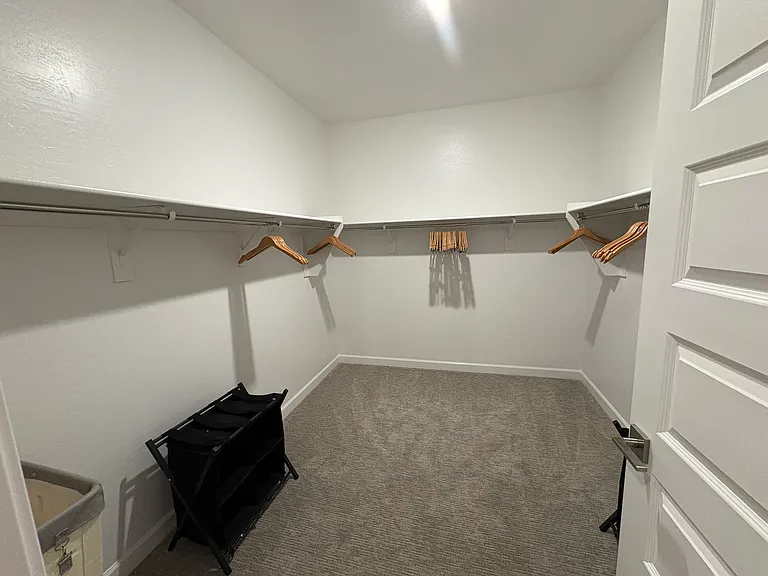 1172 E Kachina Trl — Photo 18