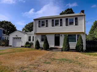 6 6th St, Barrington, RI 02806