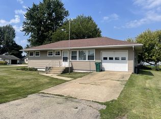 409 Elm St, Cedar Point, IL 61316