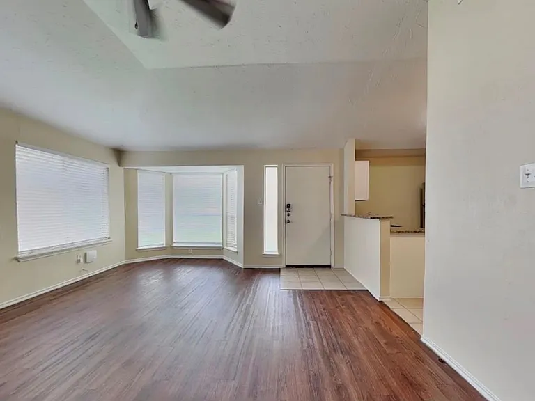 3903 Mattingham Dr — Photo 9