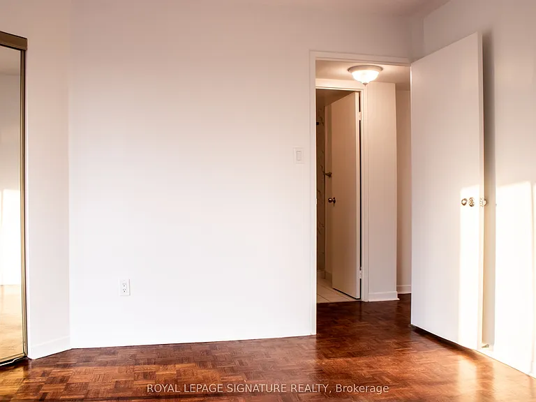 1001 Bay St #3403 — Photo 24