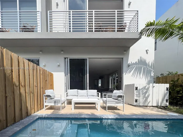 3110 Elizabeth St — Photo 20