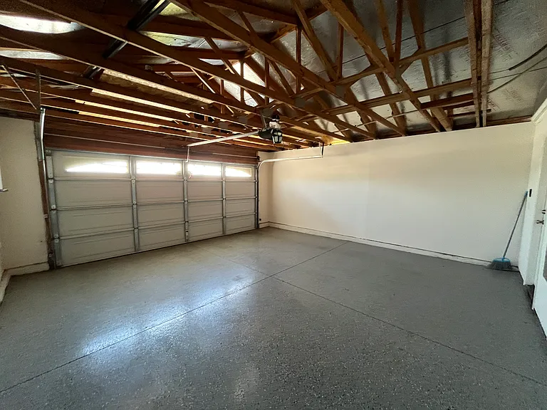 64250 Silver Star Ave — Photo 31