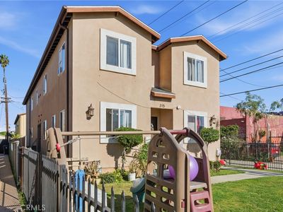315 W 66th St, Los Angeles, CA, 90003