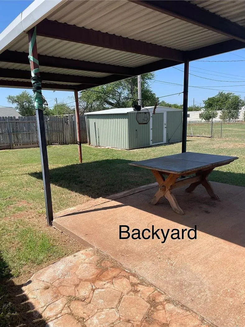 2308 SW Georgia Ave — Photo 2