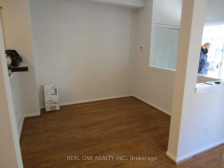 6 Cox Blvd #5 — Photo 4