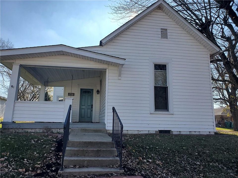 1st image of 14613 W 3rd St