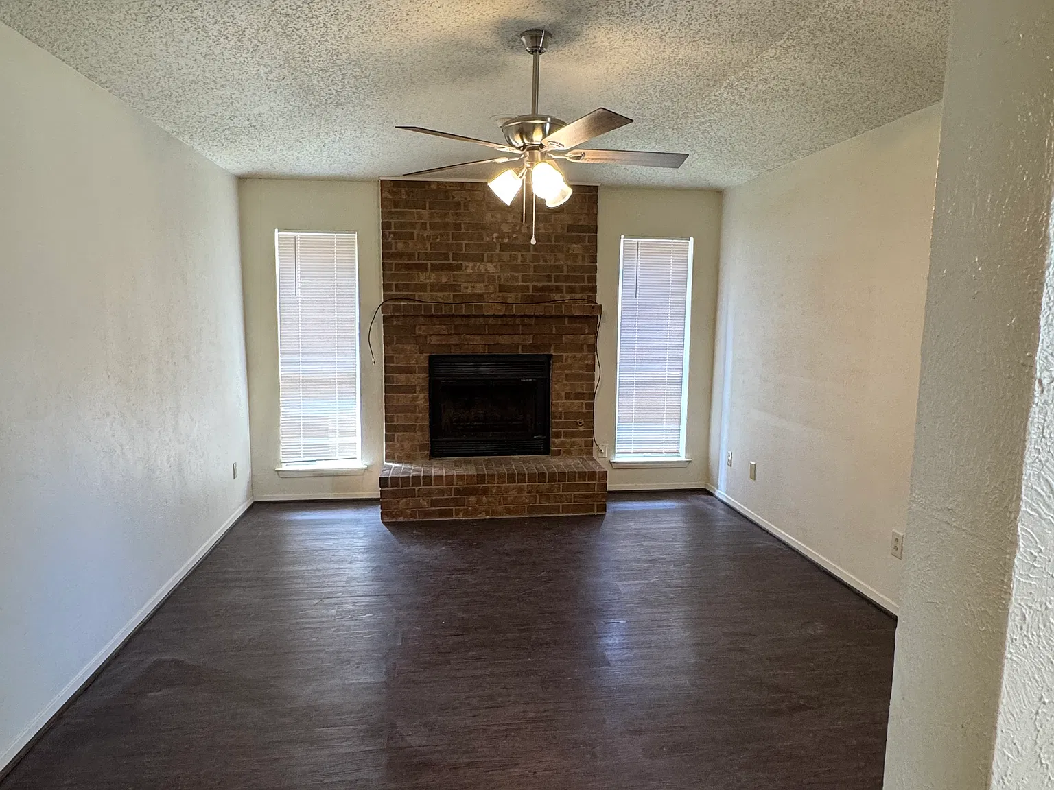 2 bed, 1014 sqft, $1,600 — Photo 3