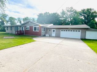 4713 Fraser Rd, Bay City, MI 48706
