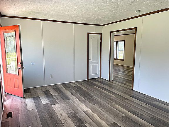 3rd image of 11582 Charity Ln