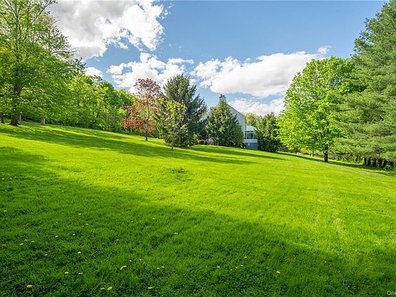 4th image of 523 Birdsall Dr