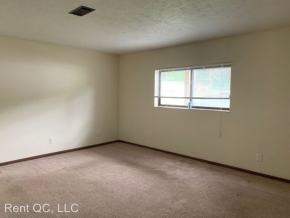 Timber Knoll 3743 3743 53rd St Moline IL Zillow