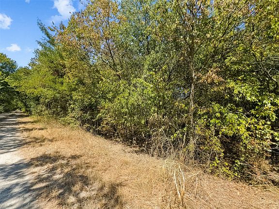 4th image of 200 Willie Mae Rd