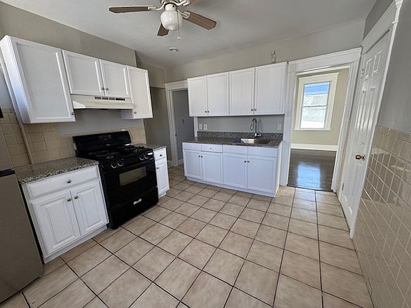 2nd image of 13 Lincoln Ave
