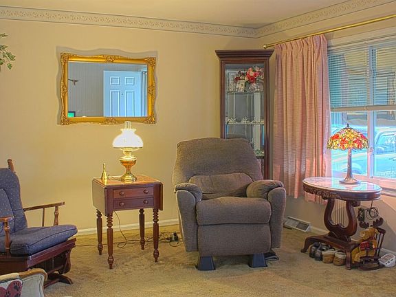 3rd image of 1749 Gleneagles Dr