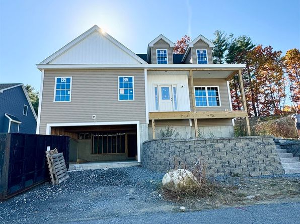3 Bent Grass Circle UNIT 34, Kingston, NH 03848