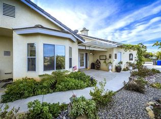 1077 Hughes Ln, Fallbrook, CA 92028