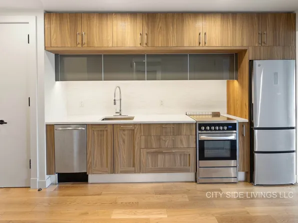 1825 Ocean Avenue image 3 of 23