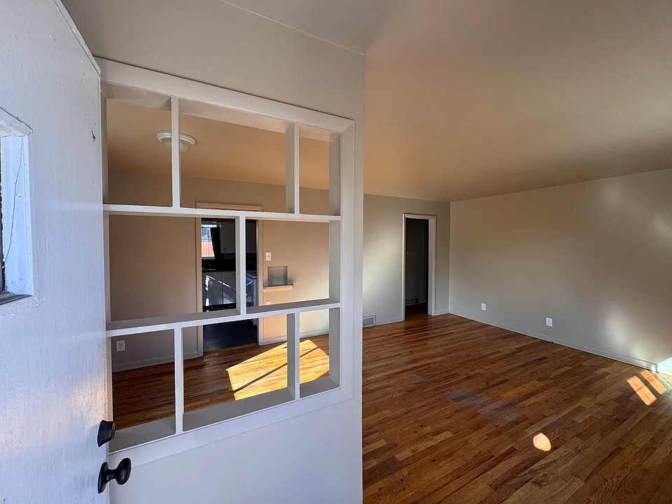 924 N Wolff St #928