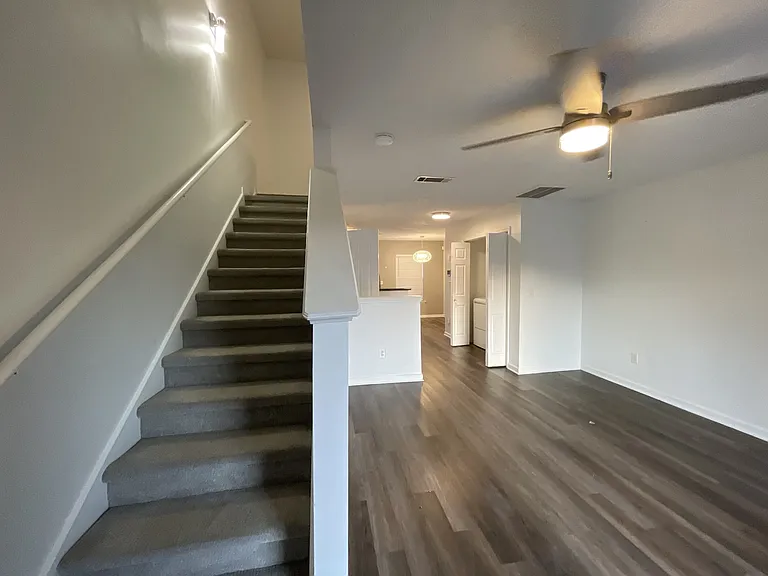 329 Stewarts Landing Cir — Photo 3