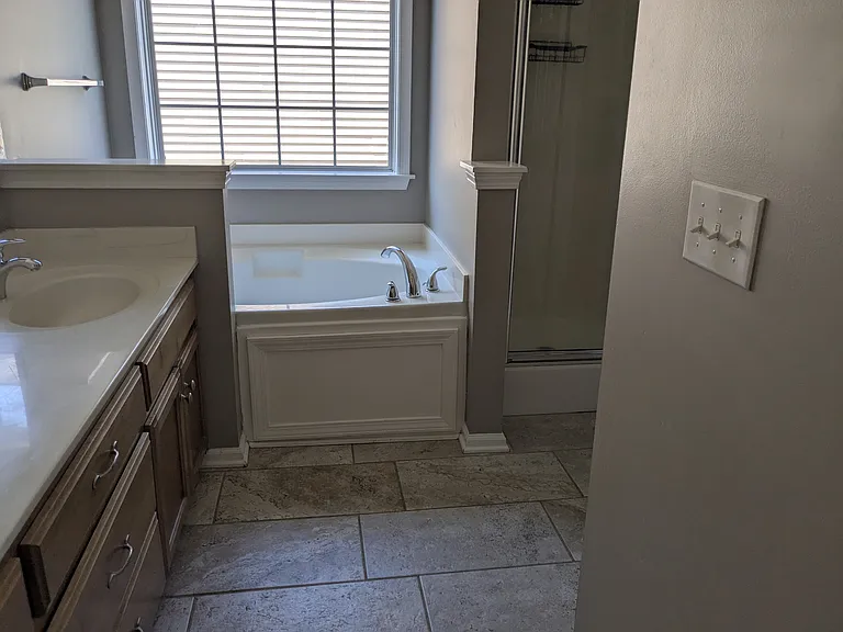 4007 Farmville Ct — Photo 8