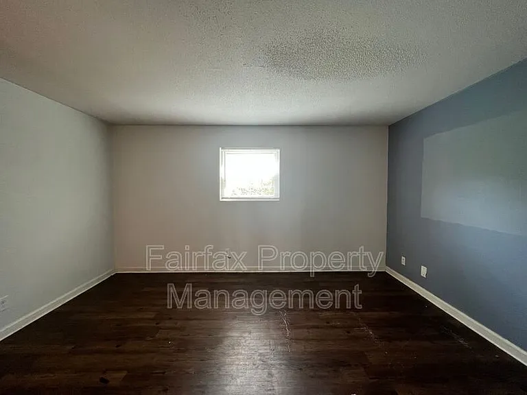 1011 Burke St #3 — Photo 8