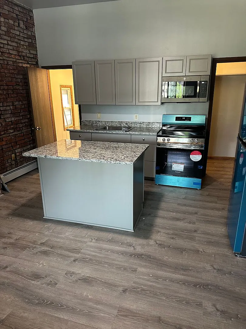 435 s pacfic — Photo 1