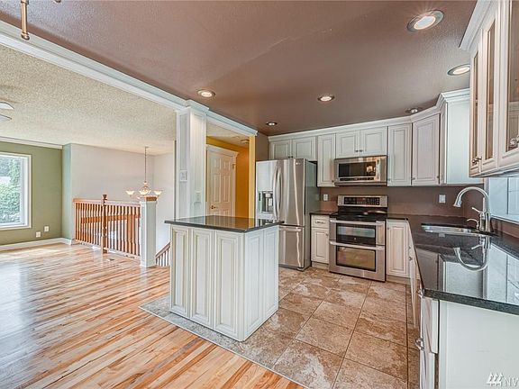 5th image of 10723 52nd Ave NE