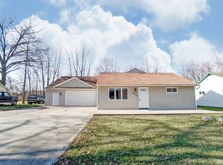 4626 W Cedar Crest Cir, Fort Wayne, IN 46809