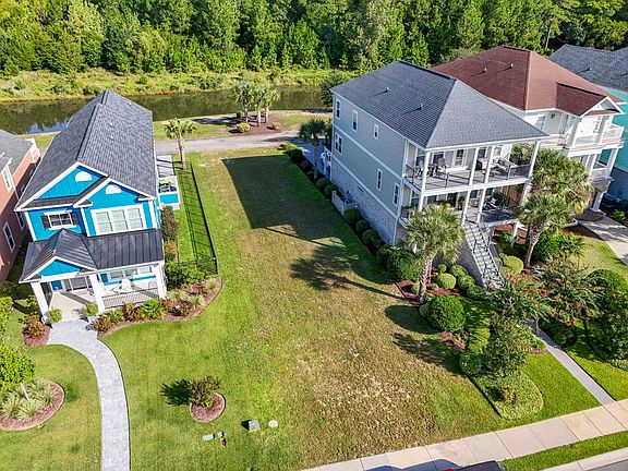3rd image of 358 Saint Julian Ln.