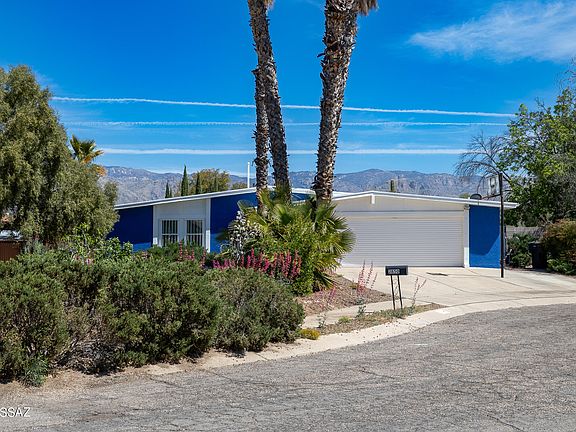 5th image of 2850 N La Cienega Dr