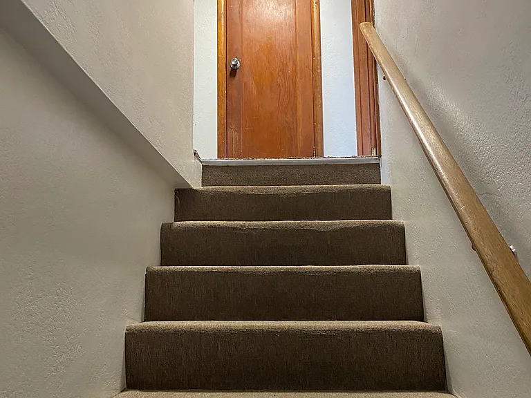 1042 W Cascade Ave #B — Photo 8